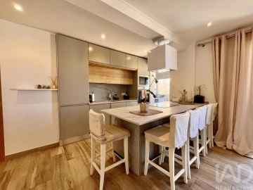 Apartamento T2 para Arrendamento em Faro (Sé e São Pedro)