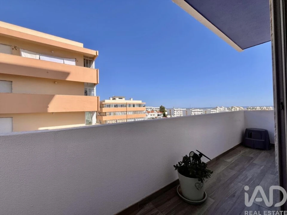 Apartamento T2 para Arrendamento em Faro (Sé e São Pedro) Foto 12