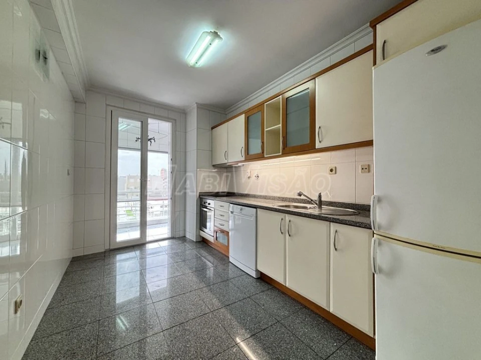 Apartamento T2 para Venda em Ermesinde Foto 4