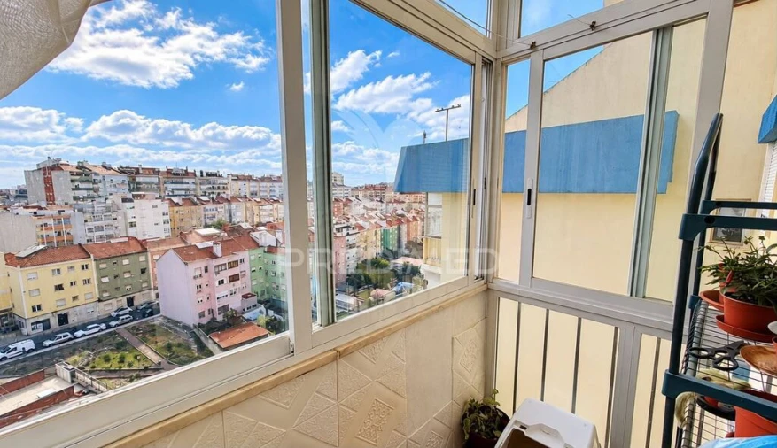 Apartamento T3 para Venda em Benfica Foto 5