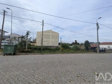 Terreno para Venda em Serzedo e Perosinho