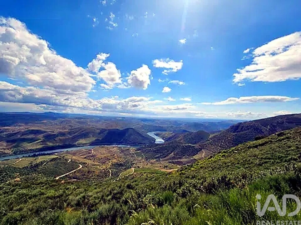 Moradia para Venda em Ligares Foto 1