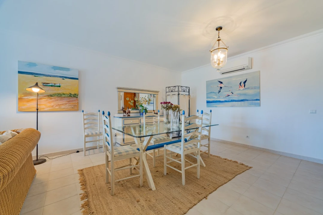 Apartamento T2 para Venda em Albufeira e Olhos de Água Foto 13