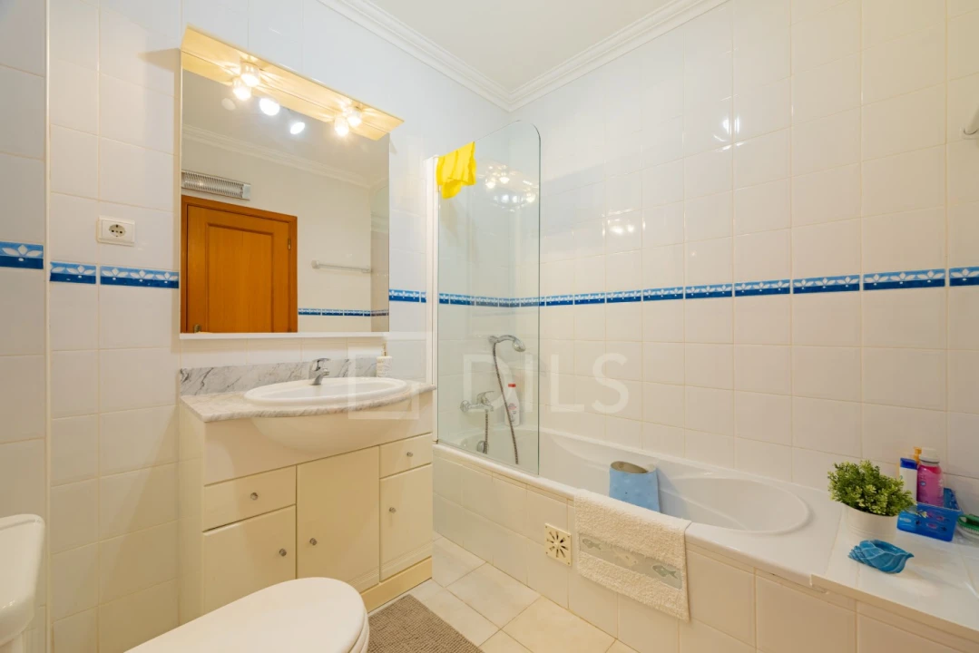 Apartamento T2 para Venda em Albufeira e Olhos de Água Foto 20