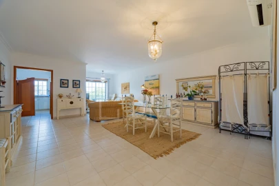 Apartamento T2 para Venda em Albufeira e Olhos de Água