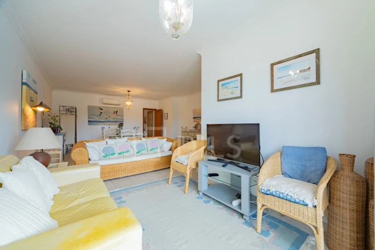 Apartamento T2 para Venda em Albufeira e Olhos de Água Foto 18