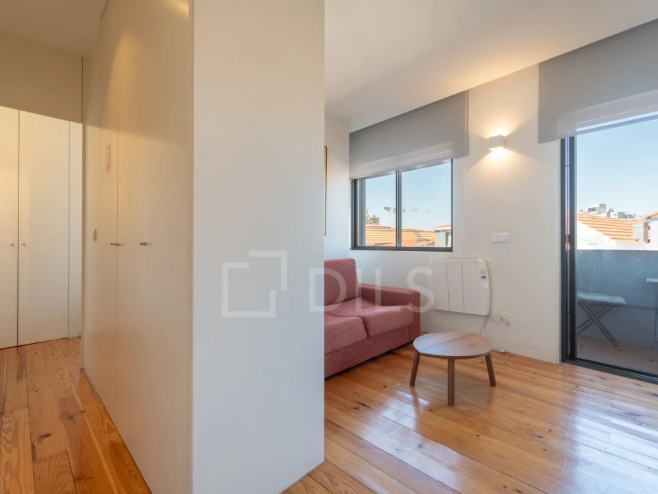 Apartamento T1 para Venda em Cedofeita, Santo Ildefonso, Sé, Miragaia, São Nicolau e Vitória Foto 2