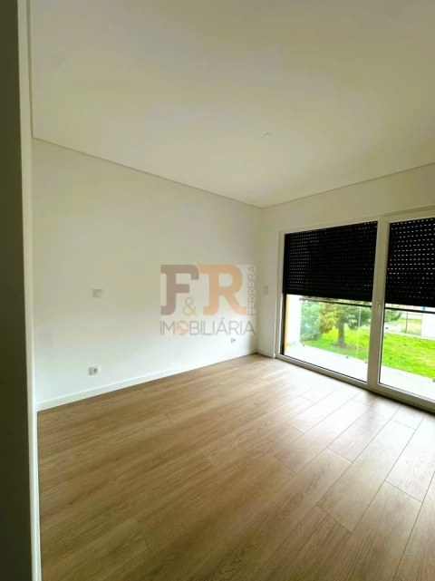 Moradia T3 para Venda em Fernao Ferro