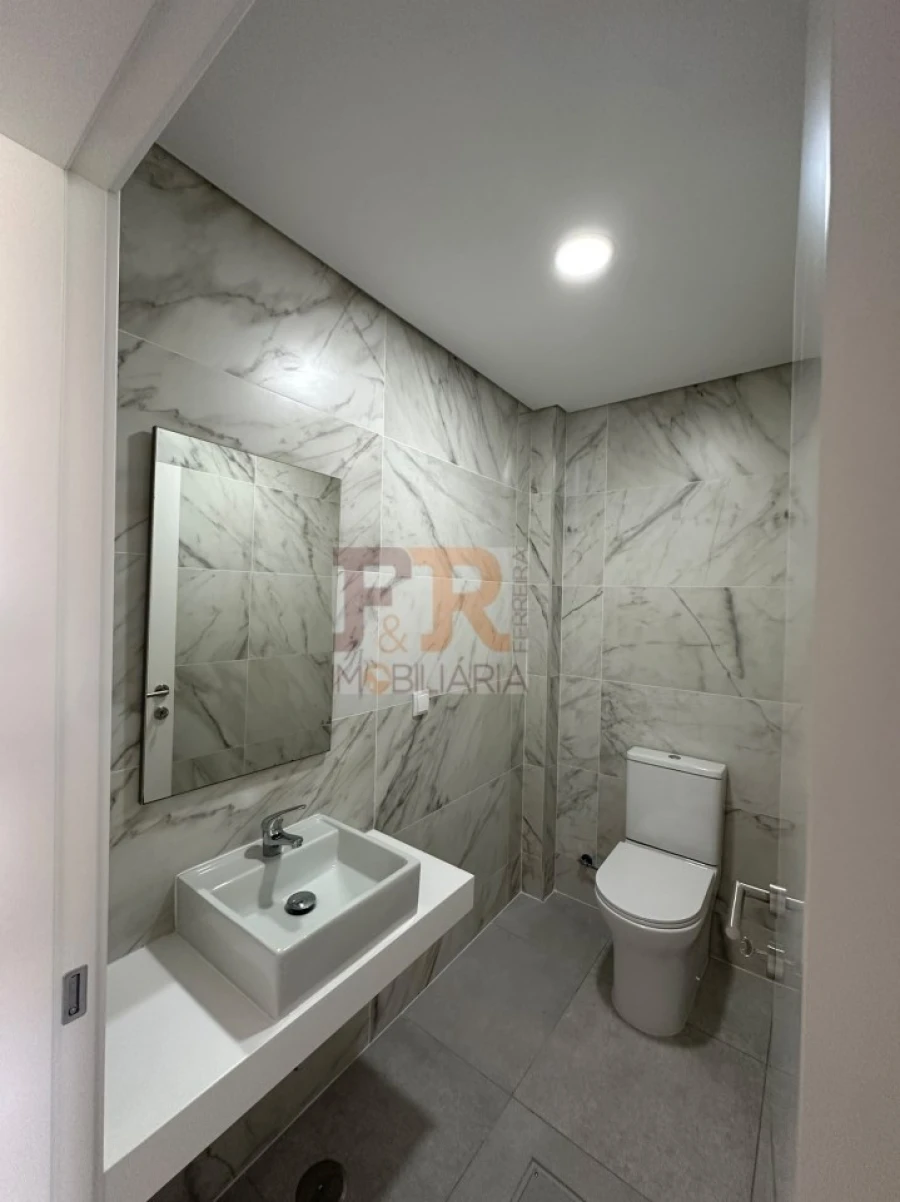 Moradia T3 para Venda em Fernao Ferro Foto 6