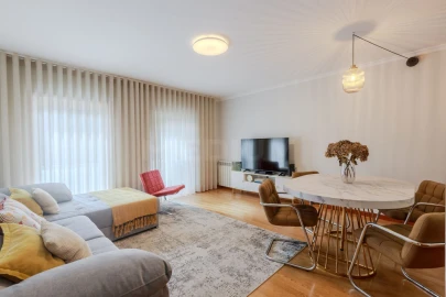 Apartamento T2 para Venda em Vila Nova de Famalicão e Calendário