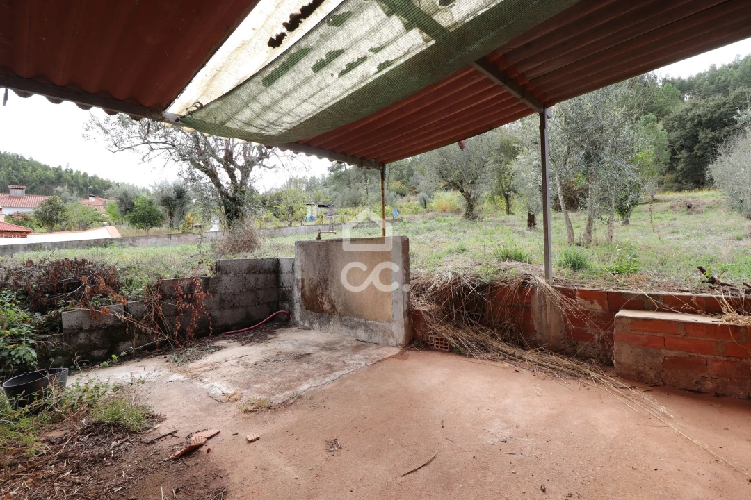 Moradia T3 para Venda em Chão de Couce Foto 17