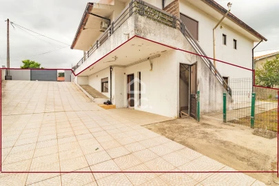Terreno para Venda em Selho (São Jorge)