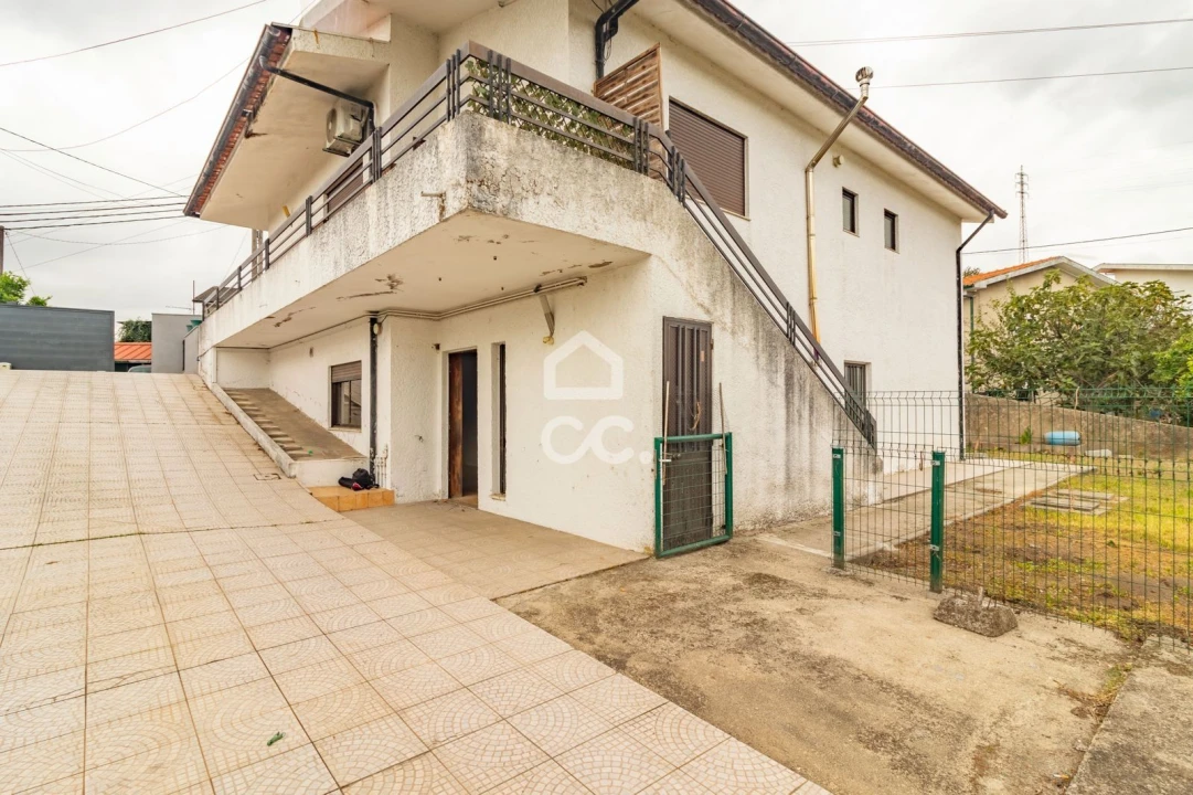 Terreno para Venda em Selho (São Jorge) Foto 18
