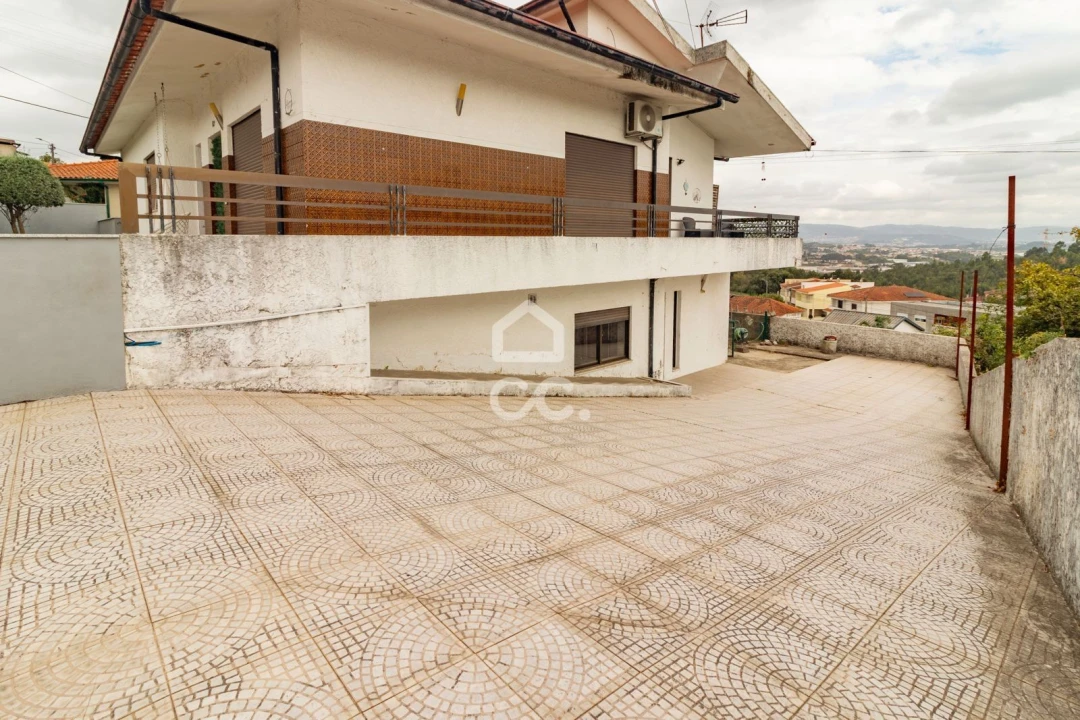 Terreno para Venda em Selho (São Jorge) Foto 16
