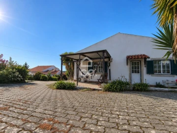 Moradia T2 para Venda em Lamas e Cercal
