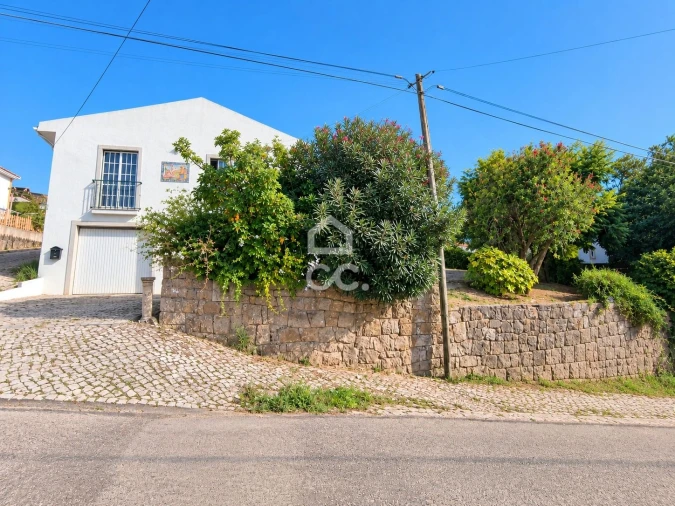 Moradia T2 para Venda em Lamas e Cercal Foto 5