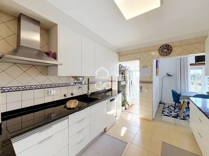Apartamento T3 para Venda em Gaeiras Foto 3