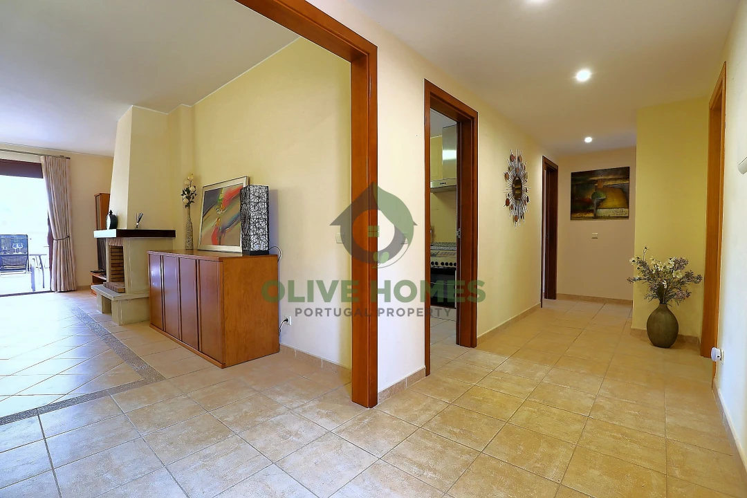Apartamento T2 para Venda em Quarteira Foto 2