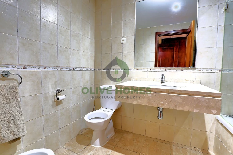 Apartamento T2 para Venda em Quarteira Foto 16