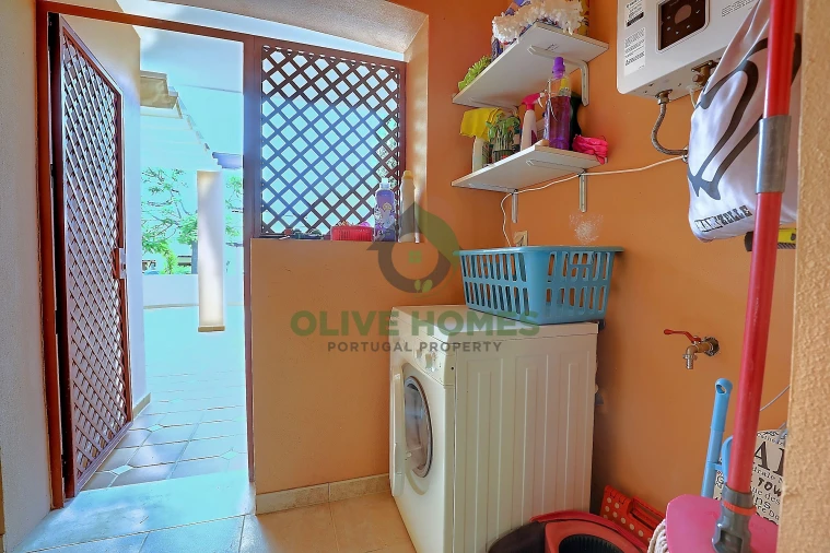Apartamento T2 para Venda em Quarteira Foto 10