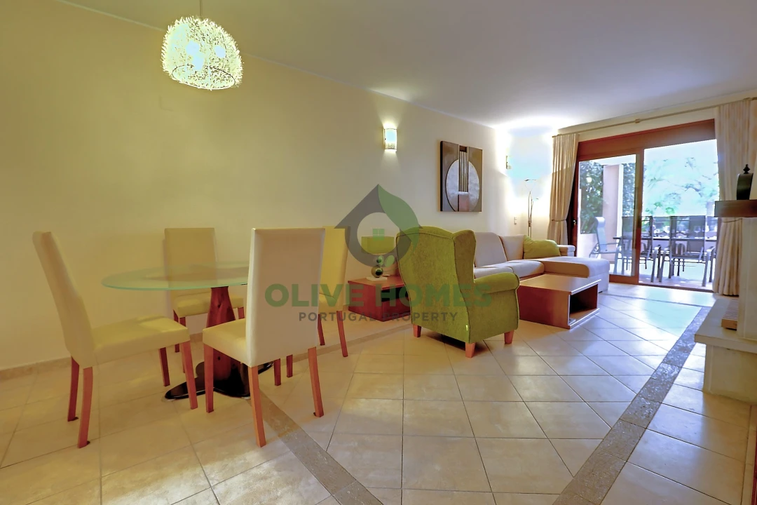 Apartamento T2 para Venda em Quarteira Foto 4