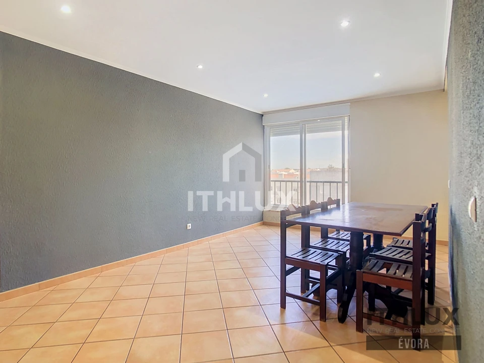 Apartamento T2 para Venda em Estremoz (Santa Maria e Santo André) Foto 2