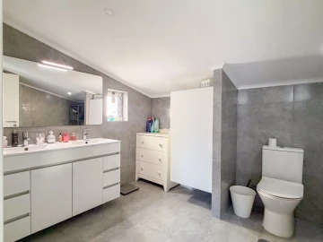 Apartamento T3 para Venda em Almada, Cova da Piedade, Pragal e Cacilhas