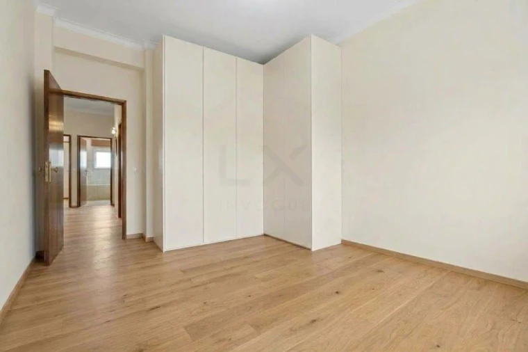 Apartamento T3 para Venda em Agualva e Mira-Sintra Foto 18