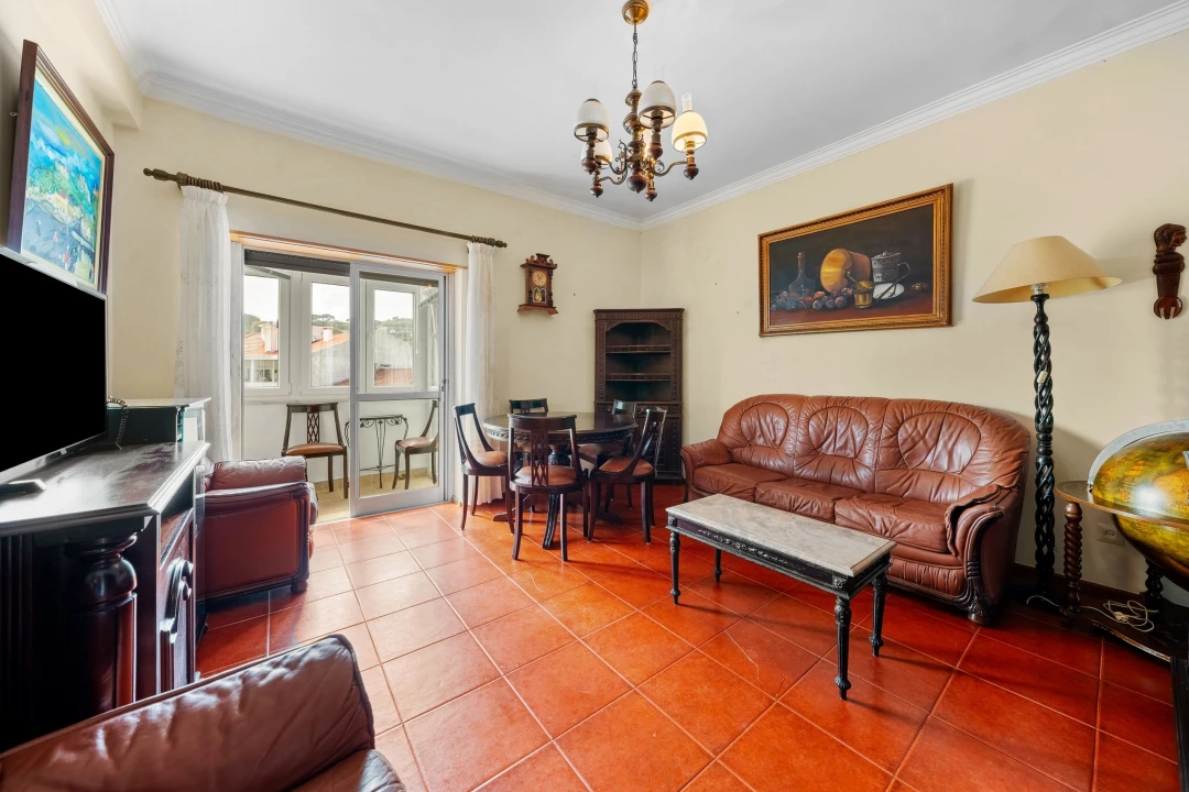 Apartamento T3 para Venda em Agualva e Mira-Sintra Foto 1