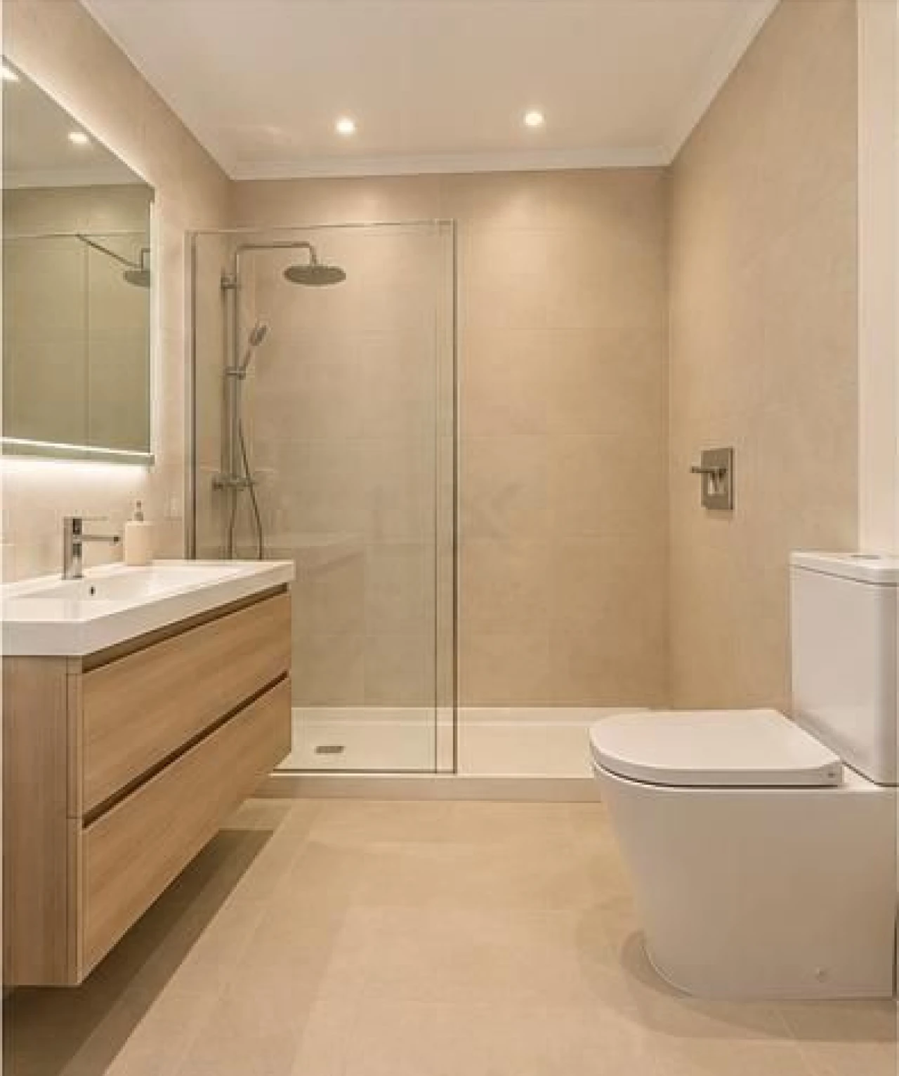 Apartamento T3 para Venda em Agualva e Mira-Sintra Foto 16