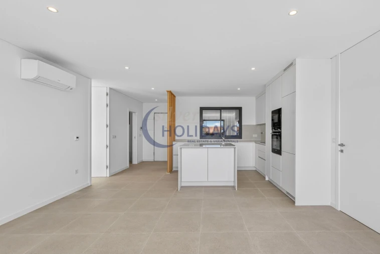 Apartamento T2 para Venda em Quarteira Foto 4