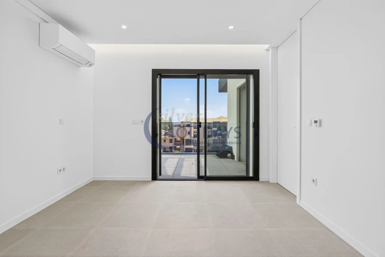 Apartamento T2 para Venda em Quarteira Foto 3