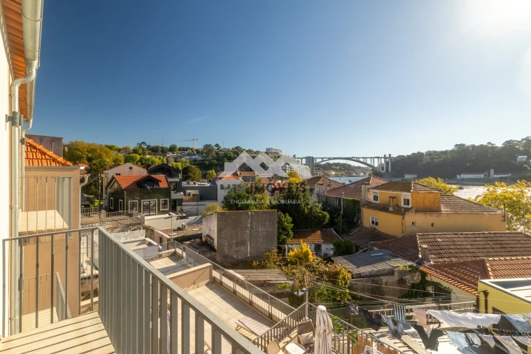 Apartamento T3 para Venda em Lordelo do Ouro e Massarelos Foto 24