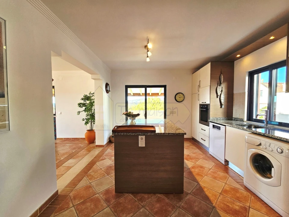 Moradia T2 para Venda em Salir Foto 2