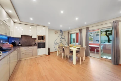 Apartamento T3 para Venda em Portimão
