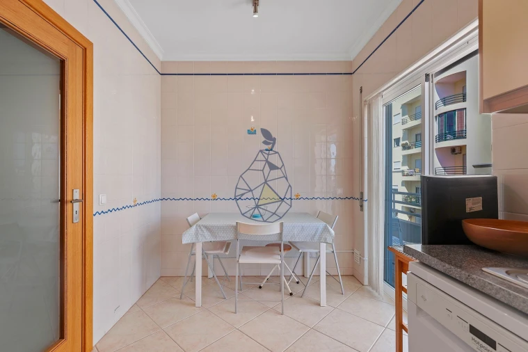 Apartamento T1 para Venda em Portimão Foto 14