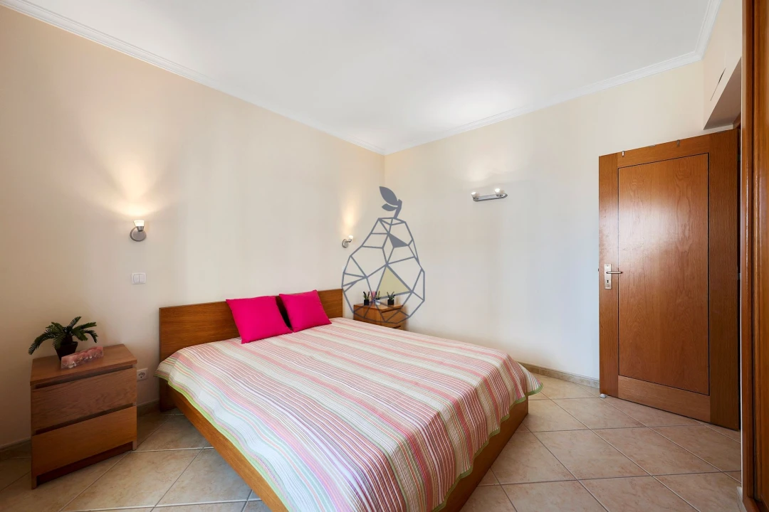 Apartamento T1 para Venda em Portimão Foto 8