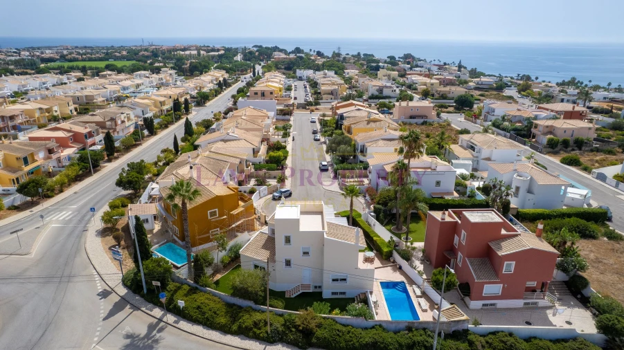 Moradia T4 para Venda em Lagos (São Sebastião e Santa Maria) Foto 40