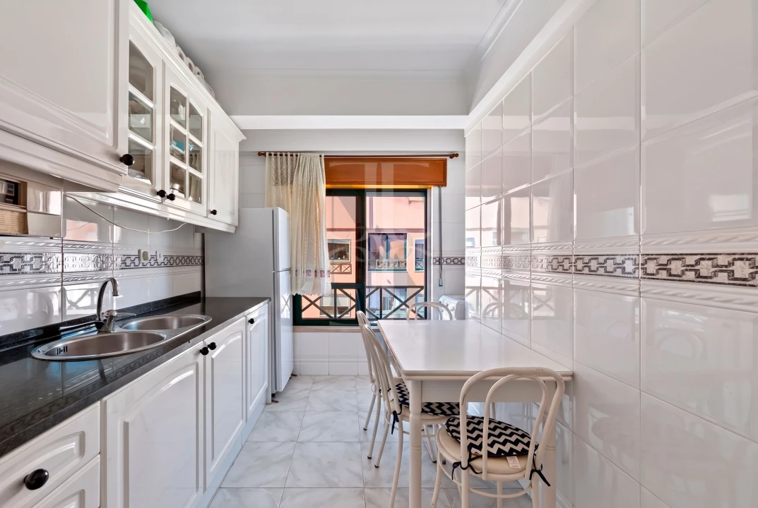 Apartamento T1 para Venda em São Domingos de Rana Foto 7
