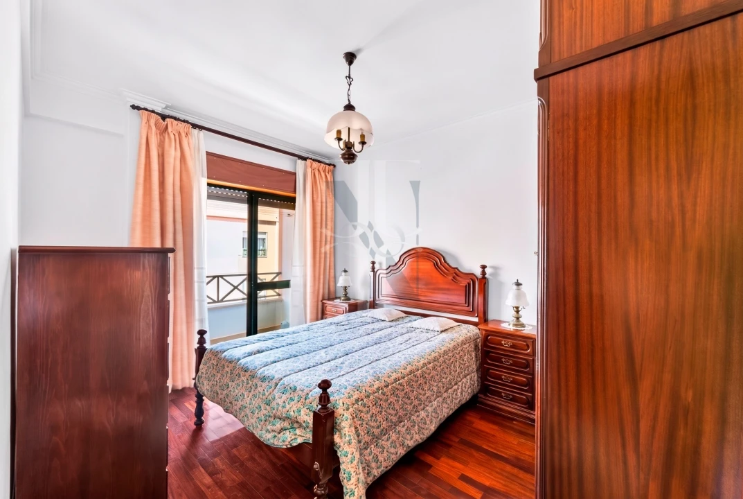 Apartamento T1 para Venda em São Domingos de Rana Foto 14