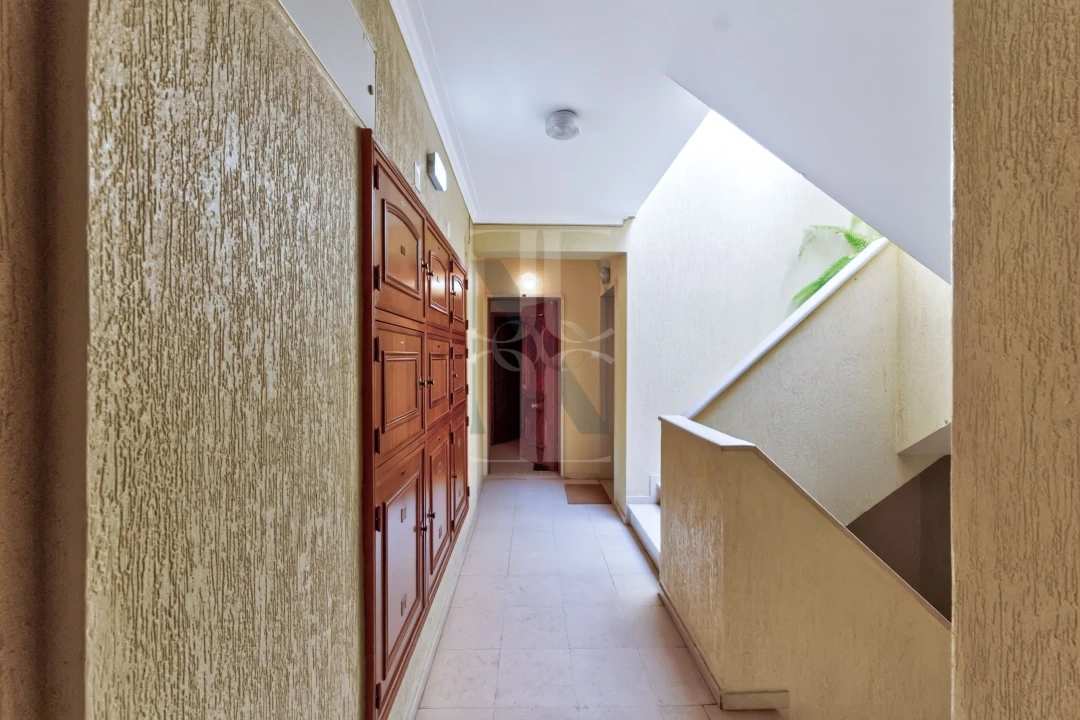 Apartamento T1 para Venda em São Domingos de Rana Foto 25