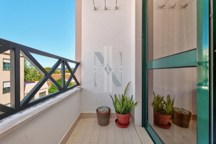 Apartamento T1 para Venda em São Domingos de Rana Foto 21