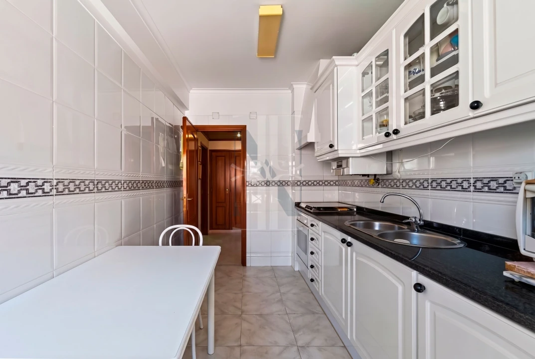 Apartamento T1 para Venda em São Domingos de Rana Foto 8