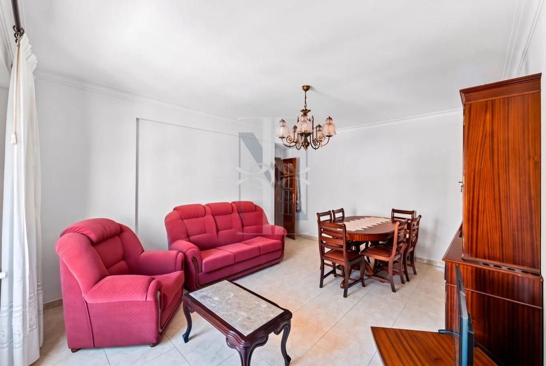 Apartamento T1 para Venda em São Domingos de Rana Foto 6