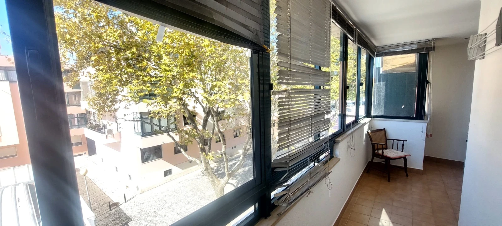 Apartamento T1 para Venda em Carcavelos e Parede Foto 11