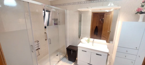 Apartamento T1 para Venda em Carcavelos e Parede
