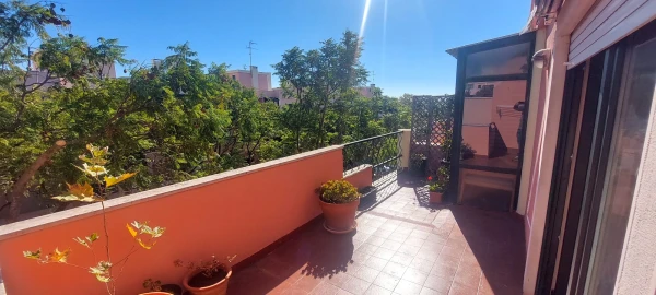 Apartamento T1 para Venda em Carcavelos e Parede