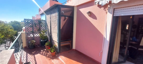 Apartamento T1 para Venda em Carcavelos e Parede