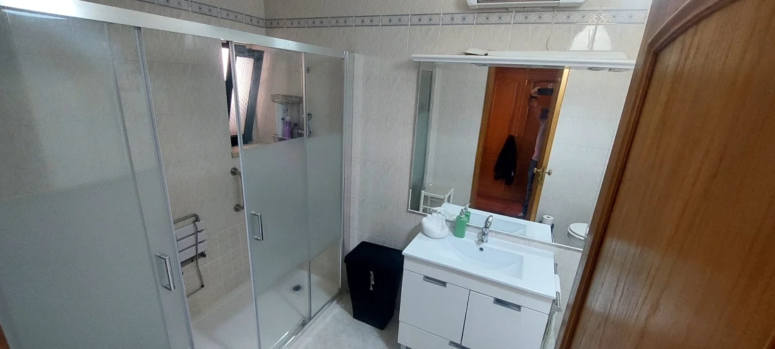 Apartamento T1 para Venda em Carcavelos e Parede Foto 22