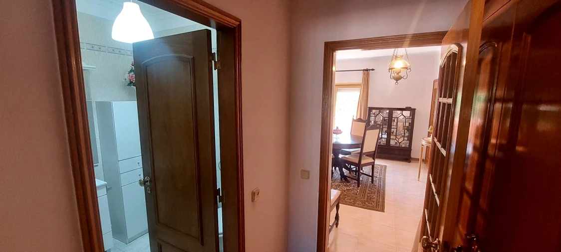 Apartamento T1 para Venda em Carcavelos e Parede Foto 42